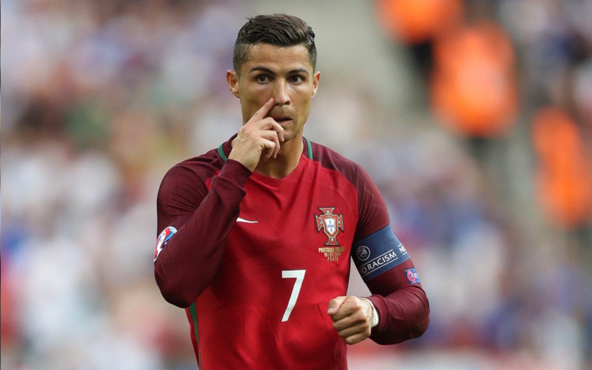 血脉传承！马塞洛伯纳乌见证爱子恩佐斩获皇马U19首球，传奇姓氏续写新章